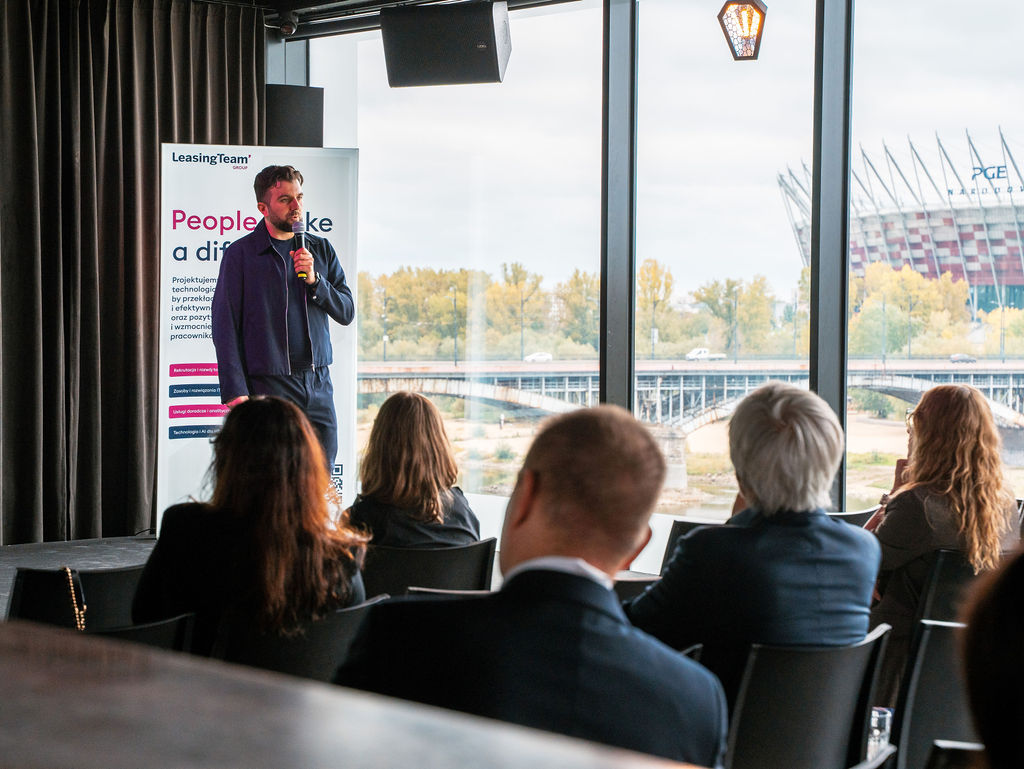 Konferencja HR makes a difference #2: Dlaczego zrównoważone organizacje to przyszłość rynku pracy? Wystąpienie Mateusza Jabłonowskiego o ESG w EB i EX.
